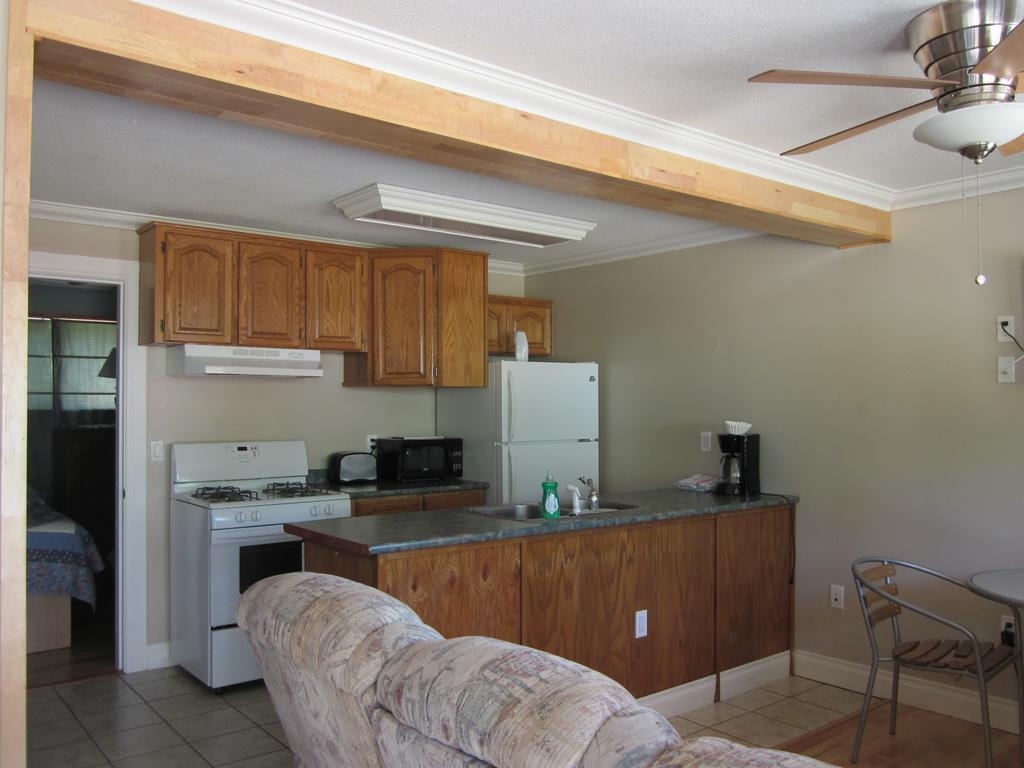 Oceanside Resort Powell River Esterno foto